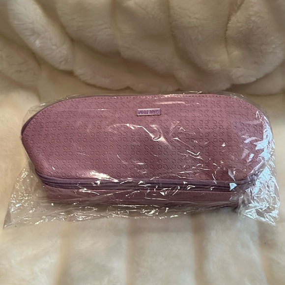 🤎🤎PRICE DROP🤎🤎 NWOT🪷🪷LIMITED EDITION 💜DOTERRA💜OIL POUCH. - Picture 2 of 8